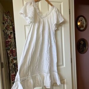 American Vintage White Cotton Midi Dress with Lace Trim